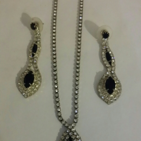 Vintage Rhinestone Set - Picture 3 of 3