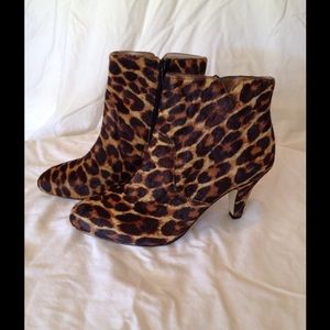 INC "Hannah" Ladies Spotted Comfort Boots.  Size 6