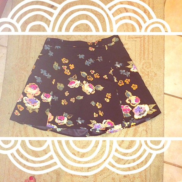 Flowy floral skirt