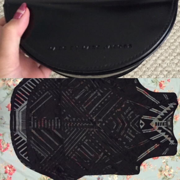 BUNDLE FOR LUNAFOX SUNGLASSES CASE AND BLACK TANK