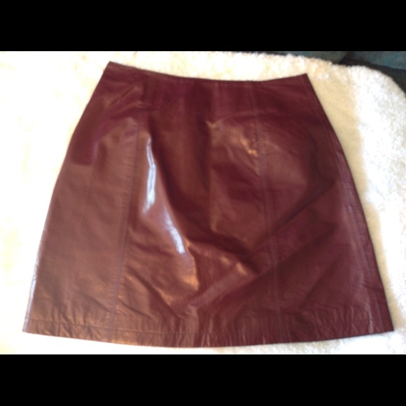 Pretty Burgandy Copper Key Leather Skirt - Picture 3 of 4