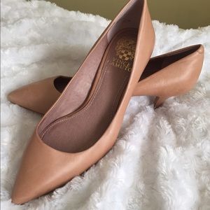 Vince Camuto Tan pumps