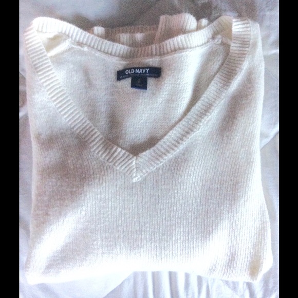 White Old Navy Sweater