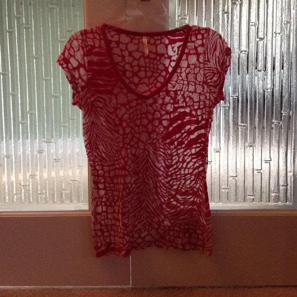 Cute Large red and white top from Rue21