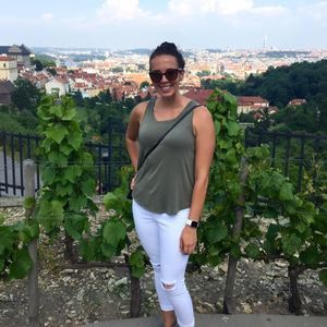 Meet your Posher, Lauren