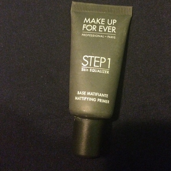 Makeup forever primer (DONT BUY)
