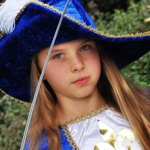 Meet your Posher, Alison