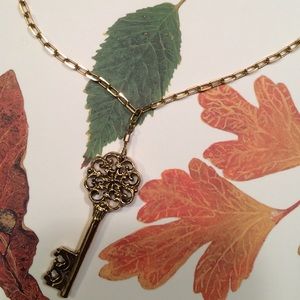 Cute Gold Tone Key Necklace