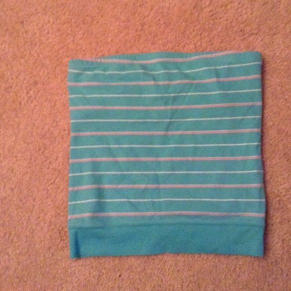 Cute blue sleeveless crop top women's small