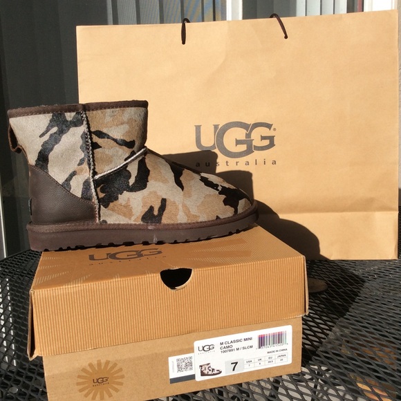 New! Ugg Australia Classic Mini Camo-Size 9
