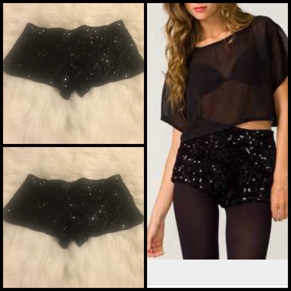 🎉NWOT🎉 SEQUIN SHORTS