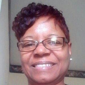 Meet your Posher, Alma