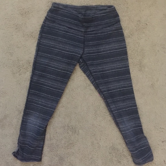 Gray multi colored Capri workout pants - Picture 1 of 3