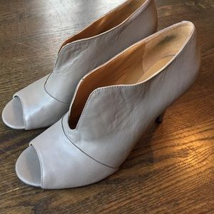 Nine West Gray Heels