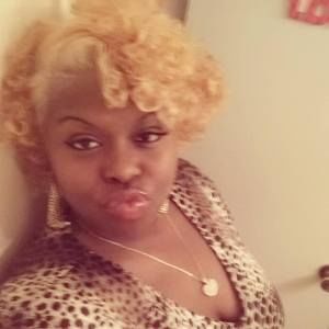 Meet your Posher, Paula n.