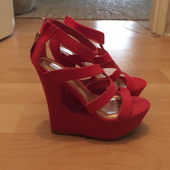 Red wedges