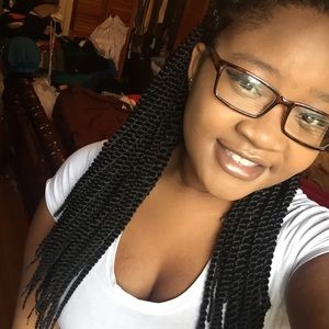 Meet your Posher, Myiah