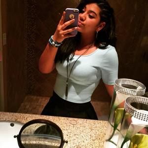 Meet your Posher, Vanessa