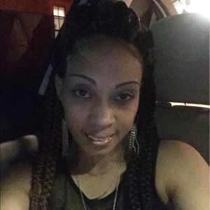 Meet your Posher, Leah