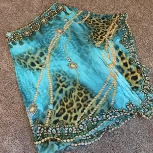 One shoulder dress. Batwing on sleeved side