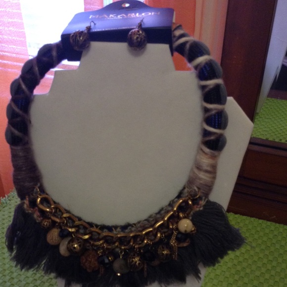 Necklace - Picture 3 of 4