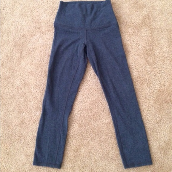 *cheaper on merc* Lululemon Cotton Roll Down Crop