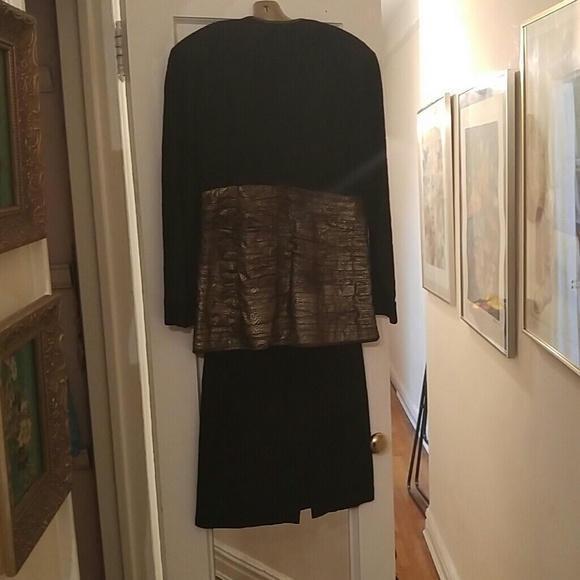 Two pices leather suit - Picture 3 of 4