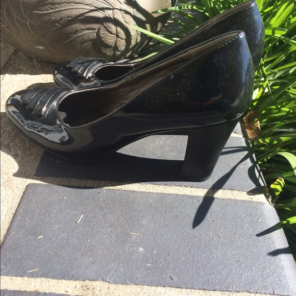 Life stride simply comfort pumps