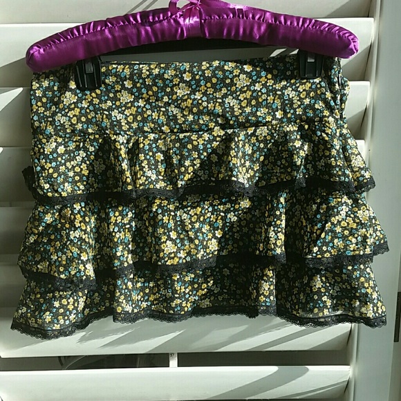 flower, black lace 3 tiered skirt