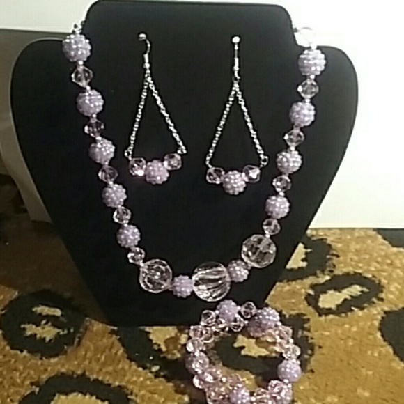 Necklace earrings bracelet lilc color