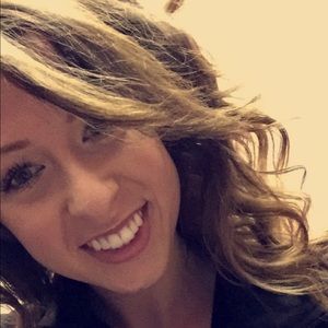 Meet your Posher, Nikki