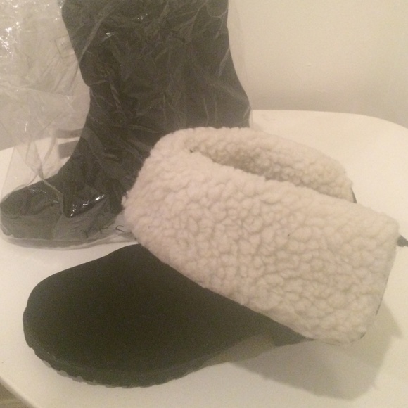 Black booties - Picture 1 of 4