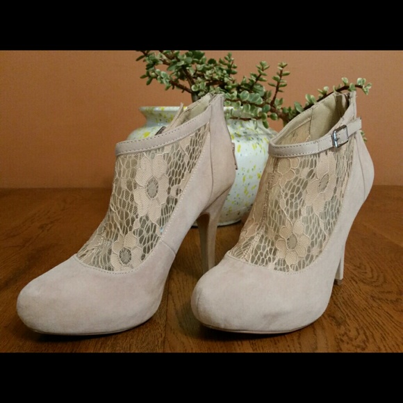 Pastel Pink High Heels Size 5 1/2