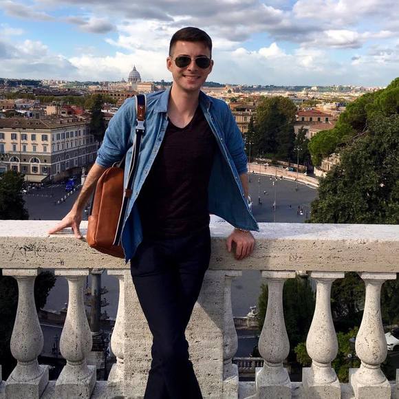 Meet your Posher, Gregorio