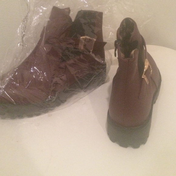 Booties - Picture 3 of 4