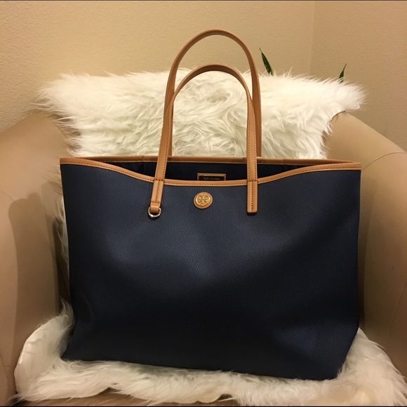 Sold! Tory Burch large tote - Picture 2 of 3