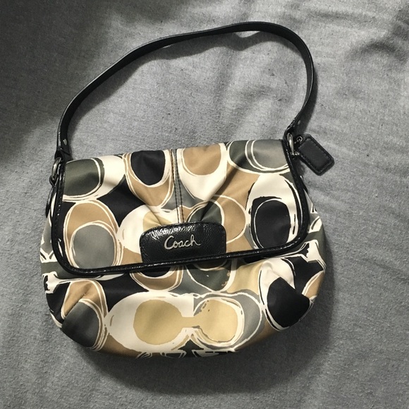 Authentic Coach wristlet - Picture 1 of 1