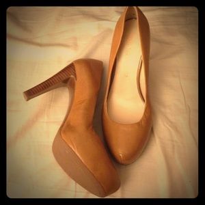 Franco Sarto Pumps