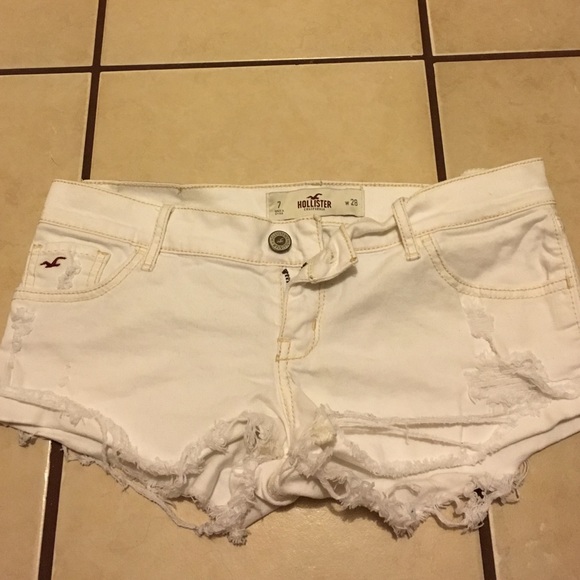 Hollister Frayed shorts