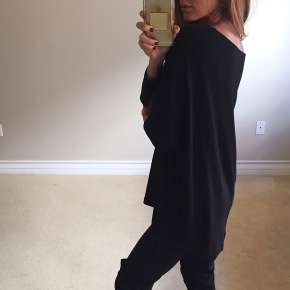 • SOLD • Soft Black Dolman Top L - Picture 3 of 4