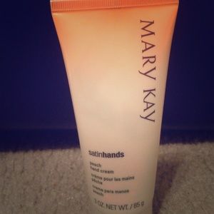 Mary Kay Satin Hands set