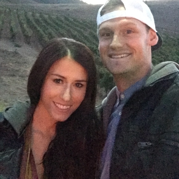 Meet your Posher, Sara - Picture 2 of 3