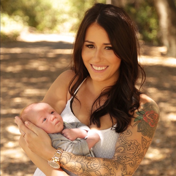 Meet your Posher, Sara - Picture 3 of 3