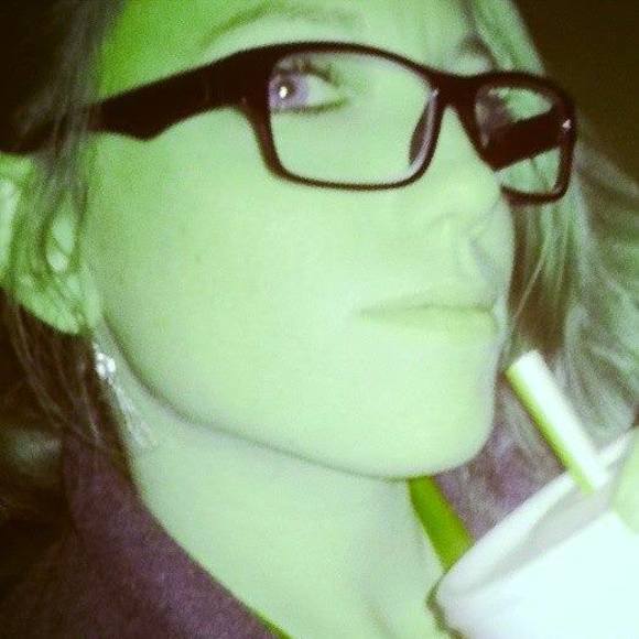 Meet your Posher, Codi - Picture 1 of 1