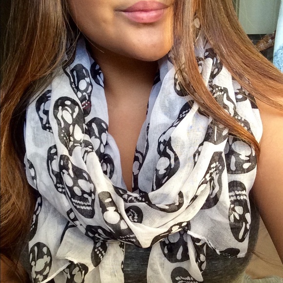 BP by Nordstrom Skull Scarf