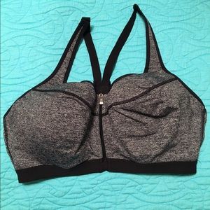 VS Knock Out Sports Bra