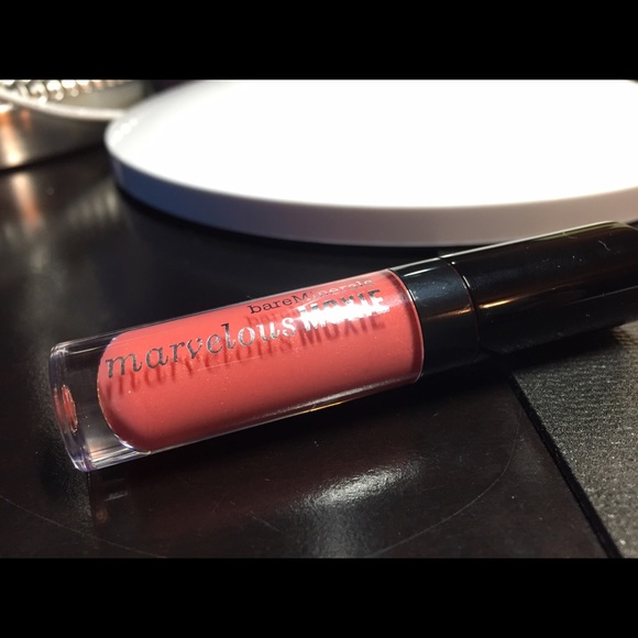 bareMinerals marvelous moxie lip gloss