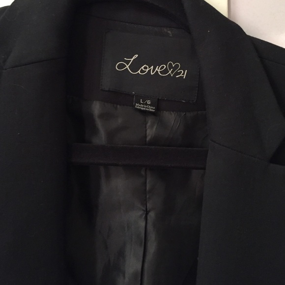 Blazer - Picture 2 of 4