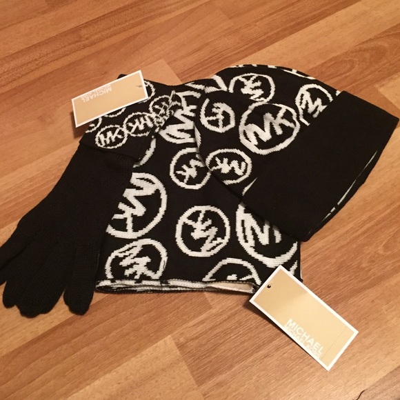 Michael Kors Accessories - Michael Kors scar, hat and gloves set