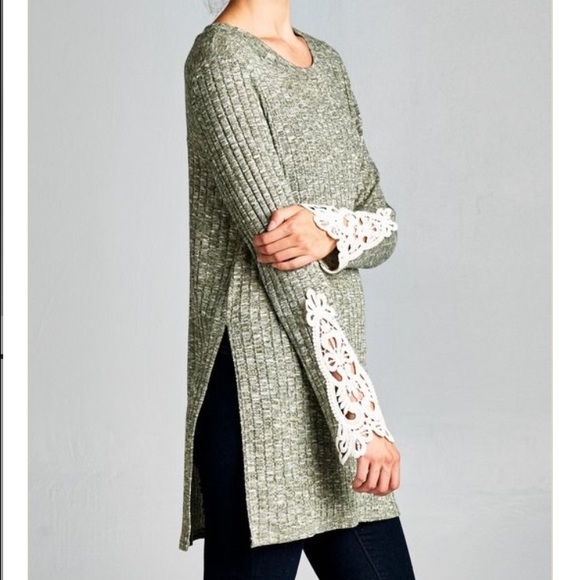 SALE!  S-L Top w/ Lace Accent - Picture 3 of 4